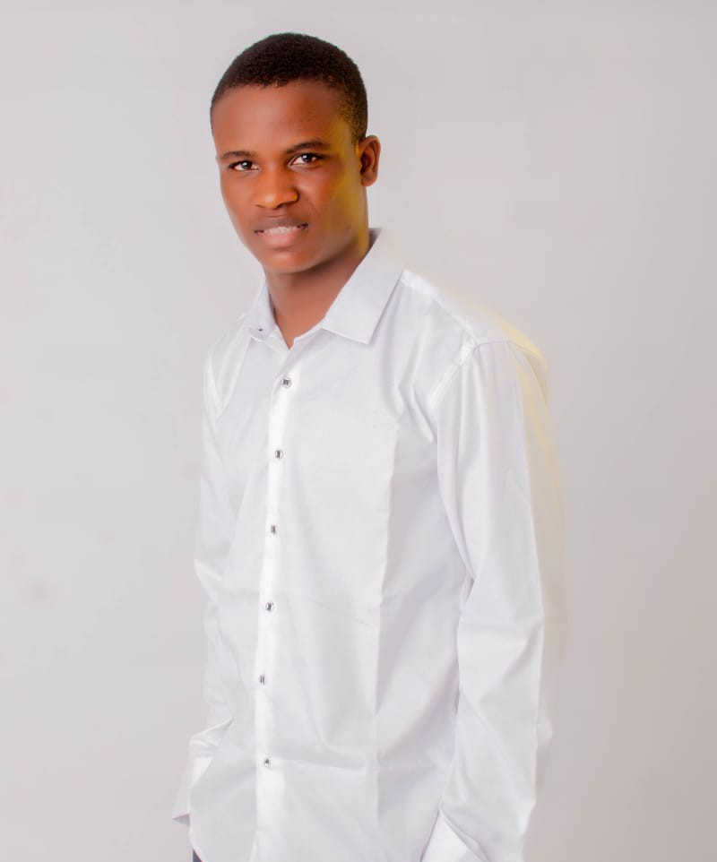 Adewale Social, Social & community at Saphira Luna